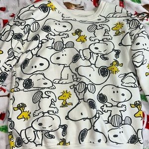 Snoopy Pullover Sweatshirt, Medium, Open to offers!